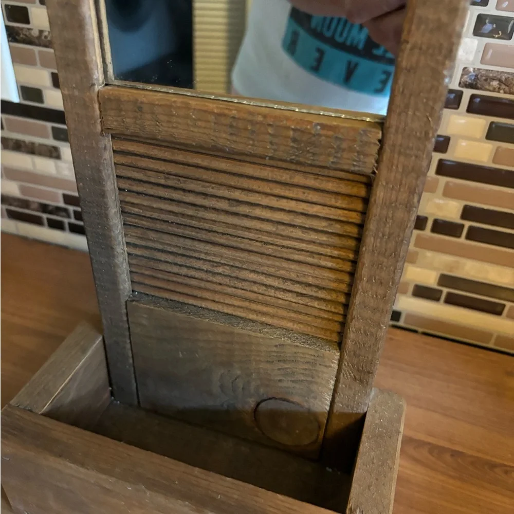 Rustic Wooden Washboard Mirror Planter
